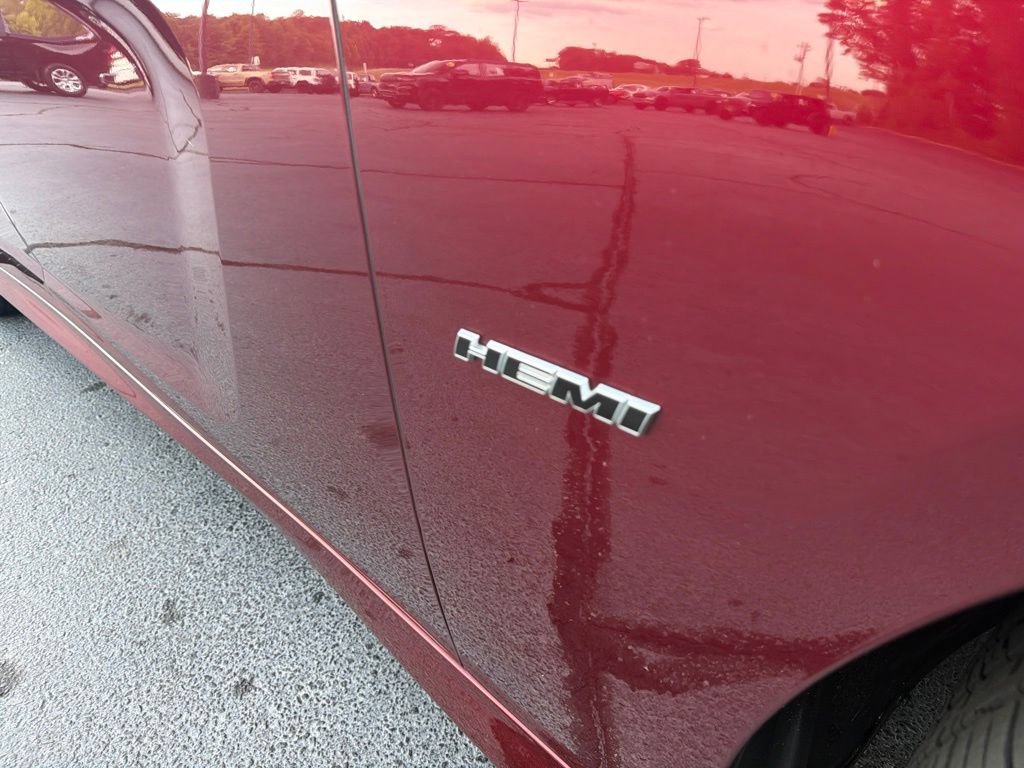 Used 2019 Dodge Charger R/T w/ Plus Group RWD image 8