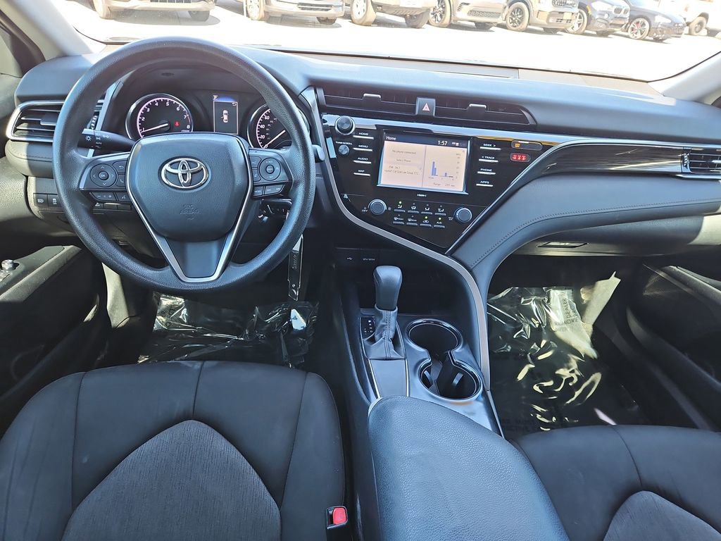 Used 2020 Toyota Camry LE image 8