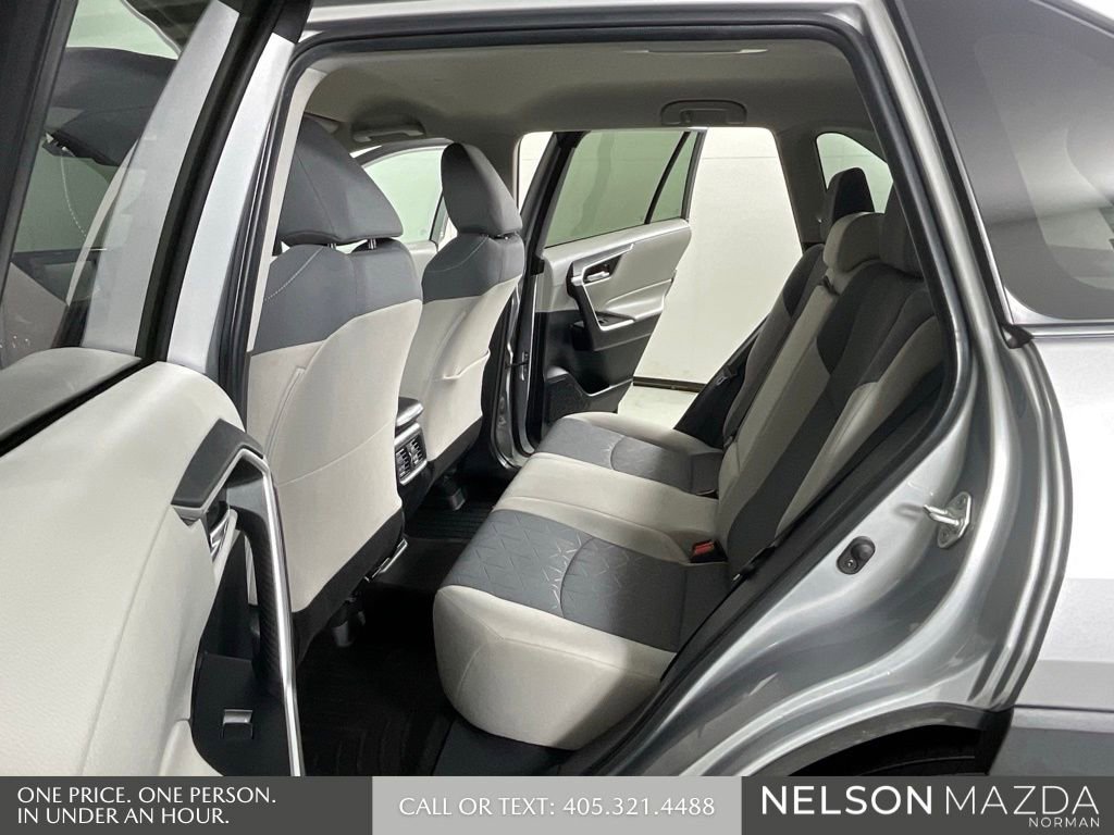 Used 2020 Toyota RAV4 XLE image 12