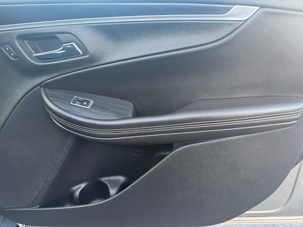Used 2017 Chevrolet Impala LT FWD image 49