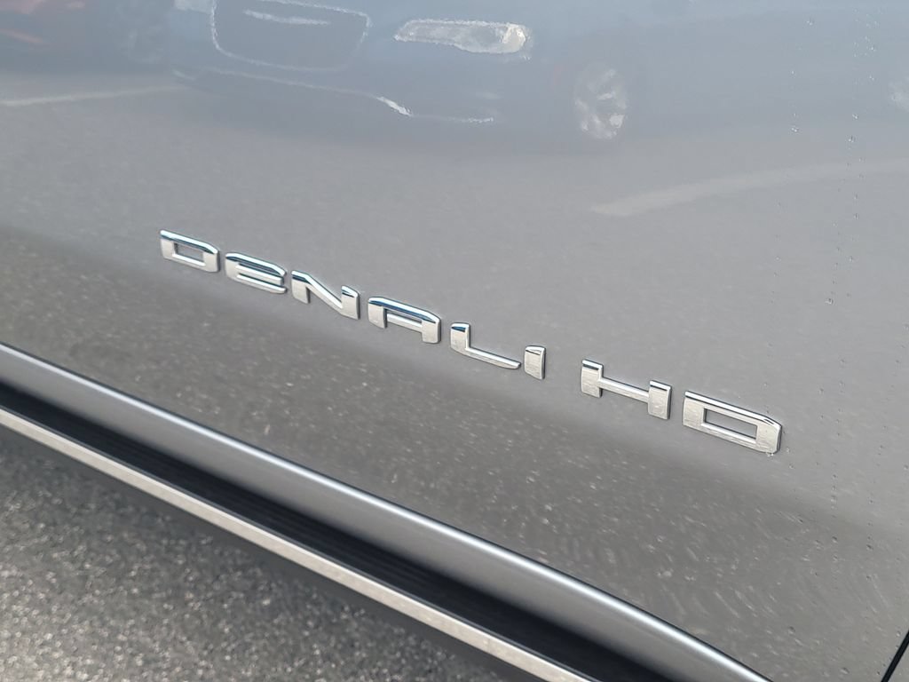 Used 2026 GMC Sierra 2500 Denali w/ Denali Reserve Package AWD/4WD image 8