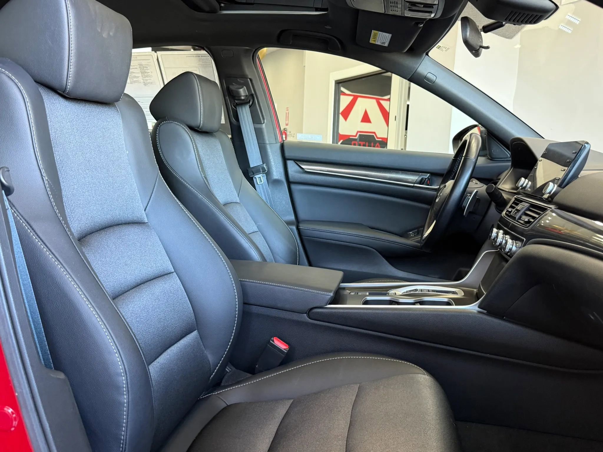 Used 2021 Honda Accord Sport image 22