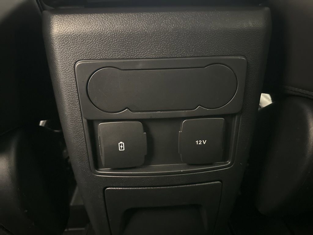 Used 2022 Ford Explorer XLT w/ Equipment Group 202A image 23