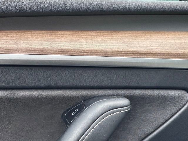 Used 2022 Tesla Model Y Performance image 19