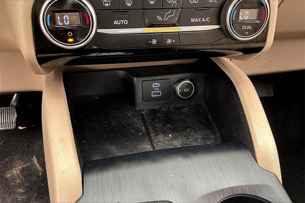 Used 2021 Ford Escape SE image 31