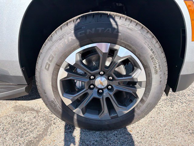 New 2026 Chevrolet Tahoe LS w/ LPO, Dark Essentials Package AWD/4WD image 25