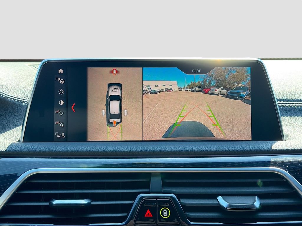 Used 2019 BMW 750i xDrive w/ M Sport Package image 36