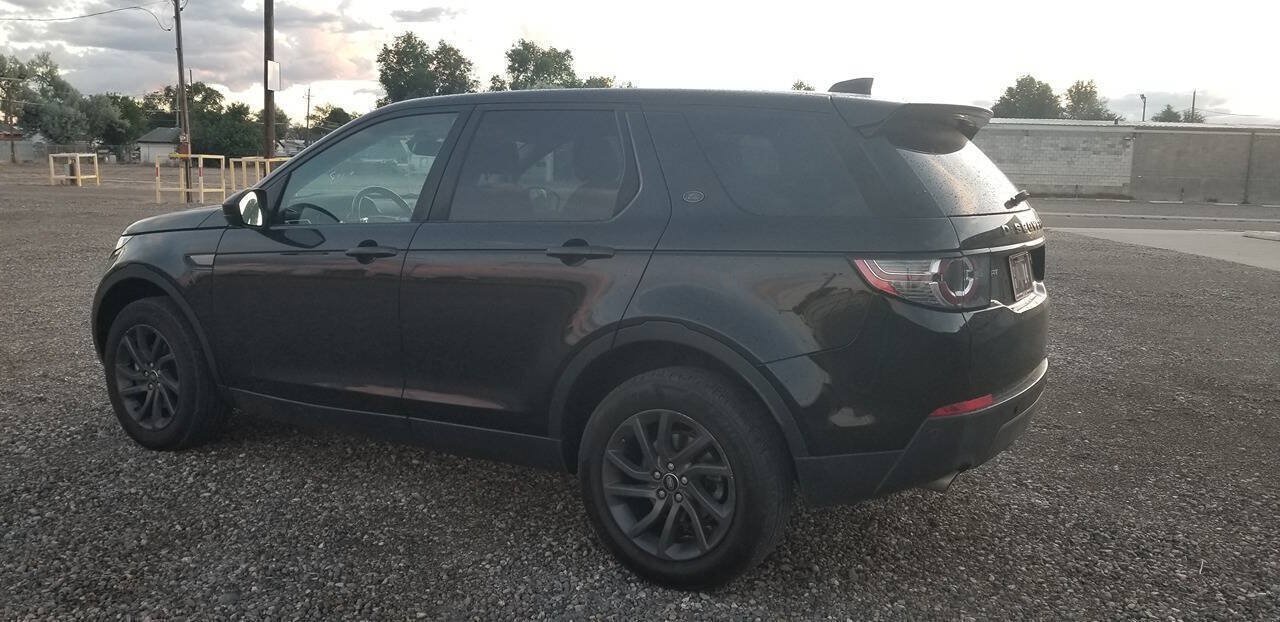 Used 2017 Land Rover Discovery Sport SE AWD/4WD image 4