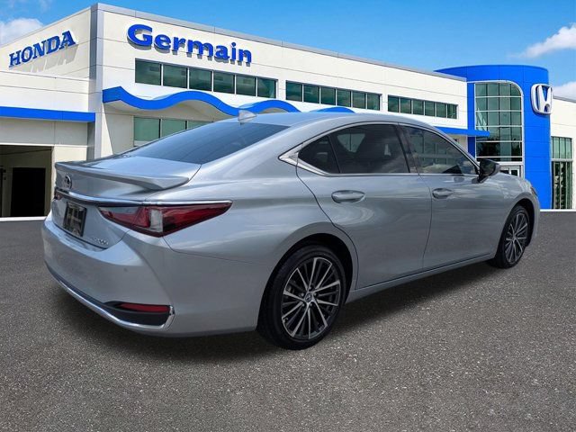 Used 2025 Lexus ES 300h w/ Premium Package FWD image 5