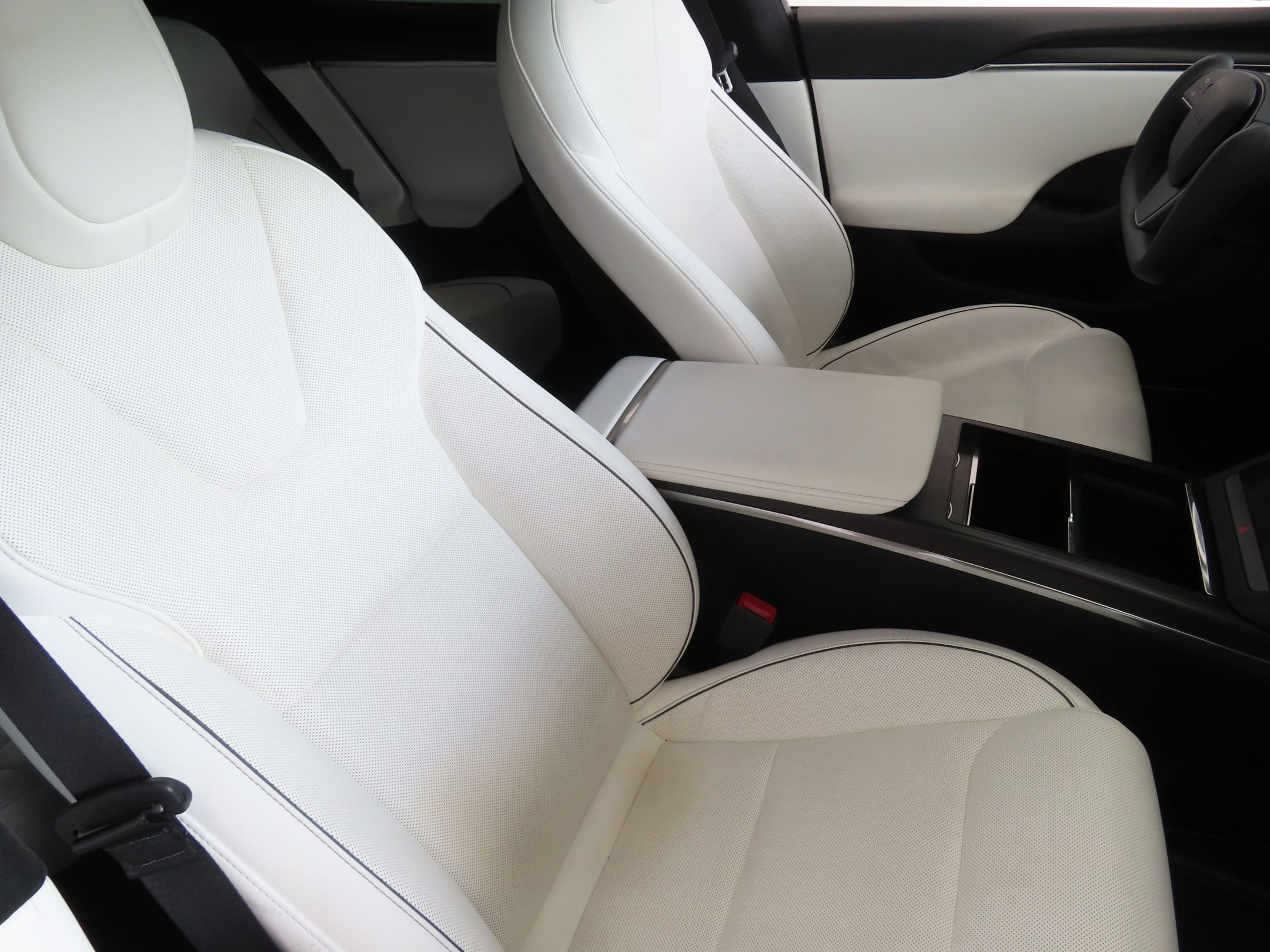 Used 2021 Tesla Model S Plaid AWD/4WD image 25