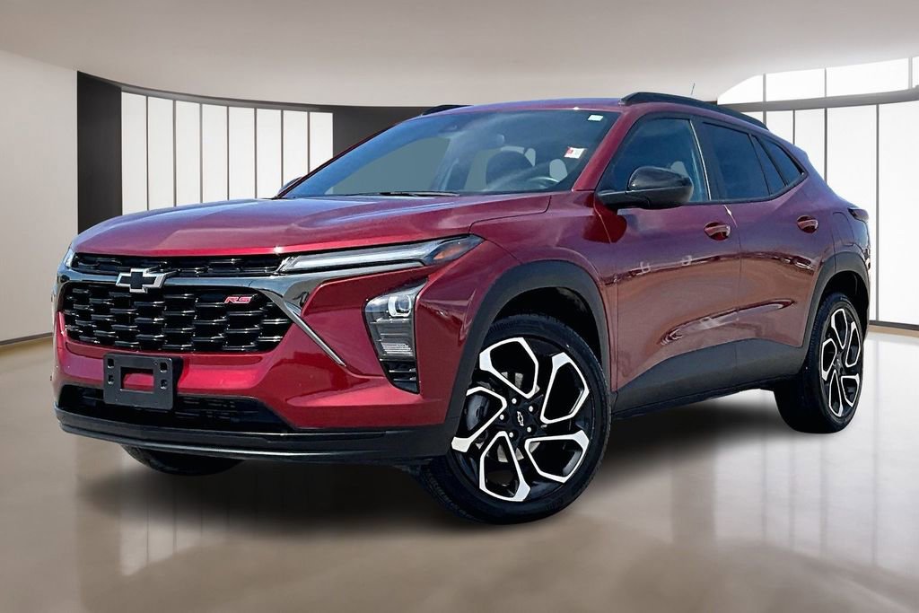 Used 2025 Chevrolet Trax RS w/ Sunroof Package image 1