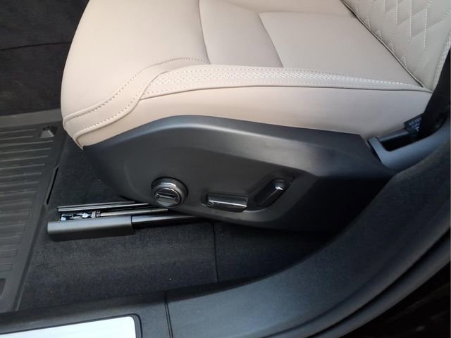 New 2026 Volvo XC60 B5 Plus w/ Protection Package Premier image 14