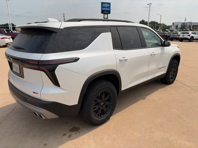 Used 2025 Chevrolet Traverse Z71 w/ LPO, Floor Liner Package AWD/4WD image 3