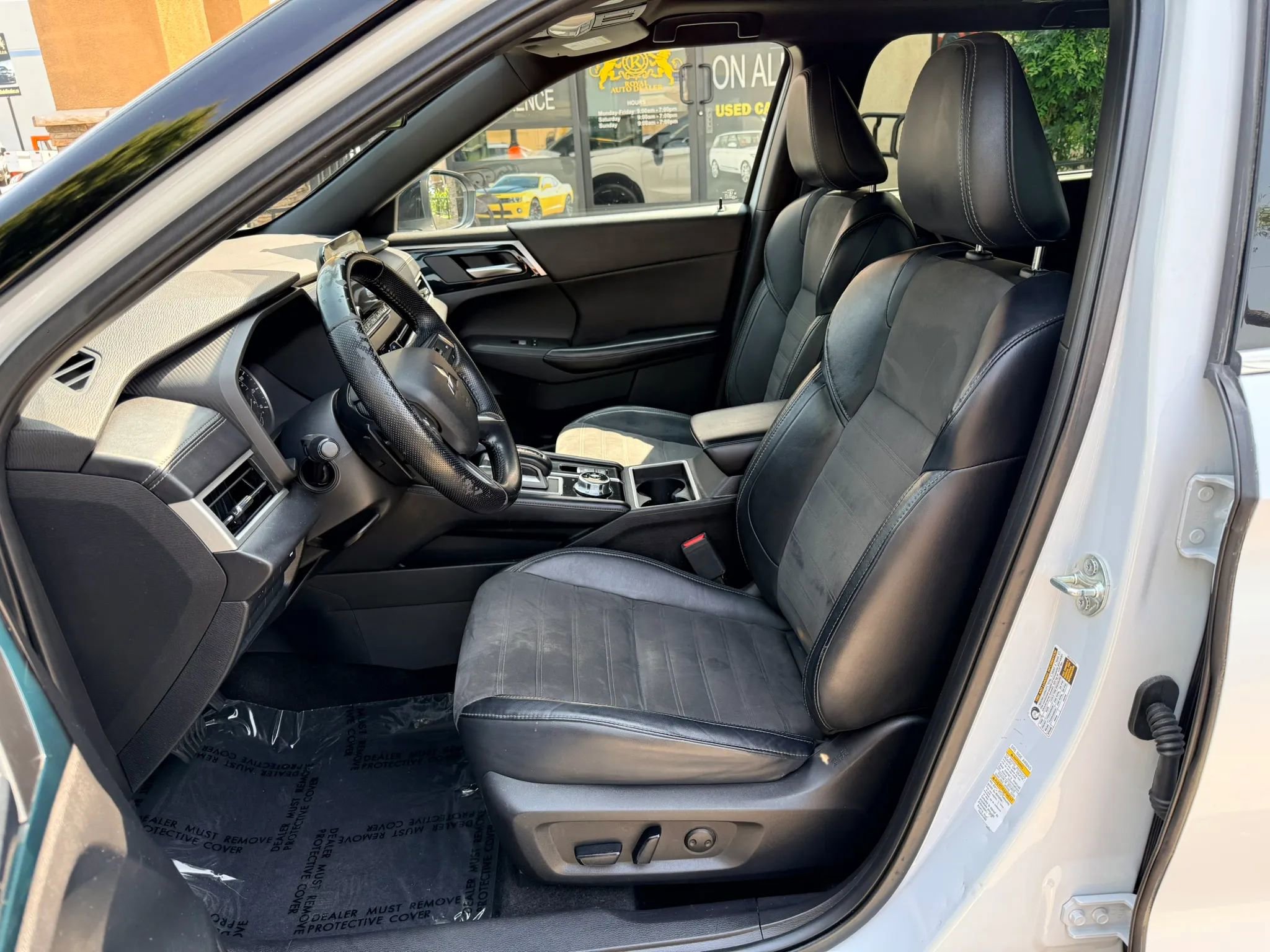 Used 2022 Mitsubishi Outlander SE image 9