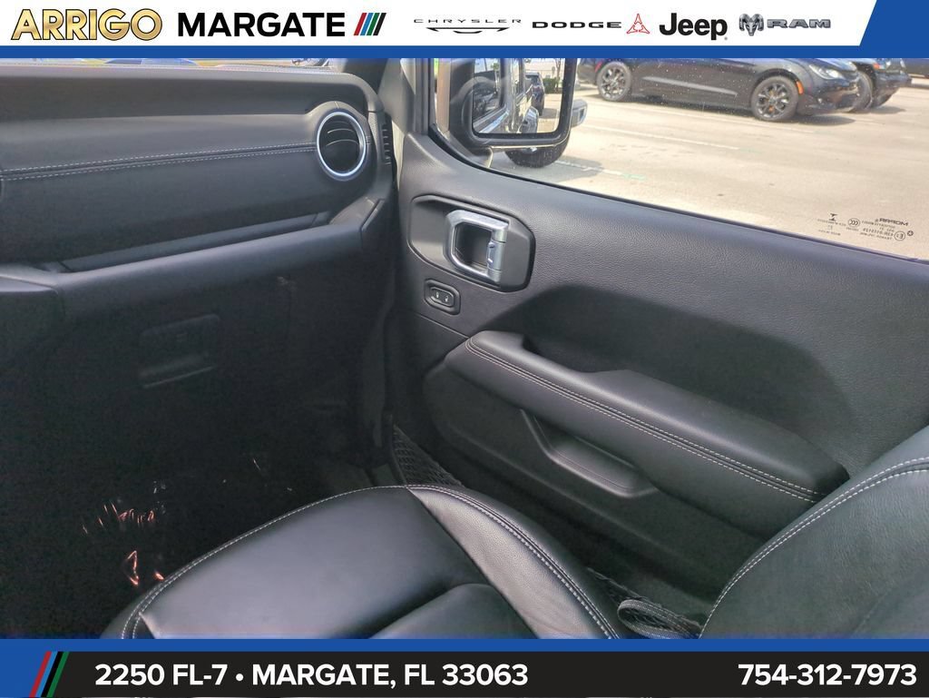 Used 2022 Jeep Gladiator Overland w/ Popular Equipment Package AWD/4WD image 18