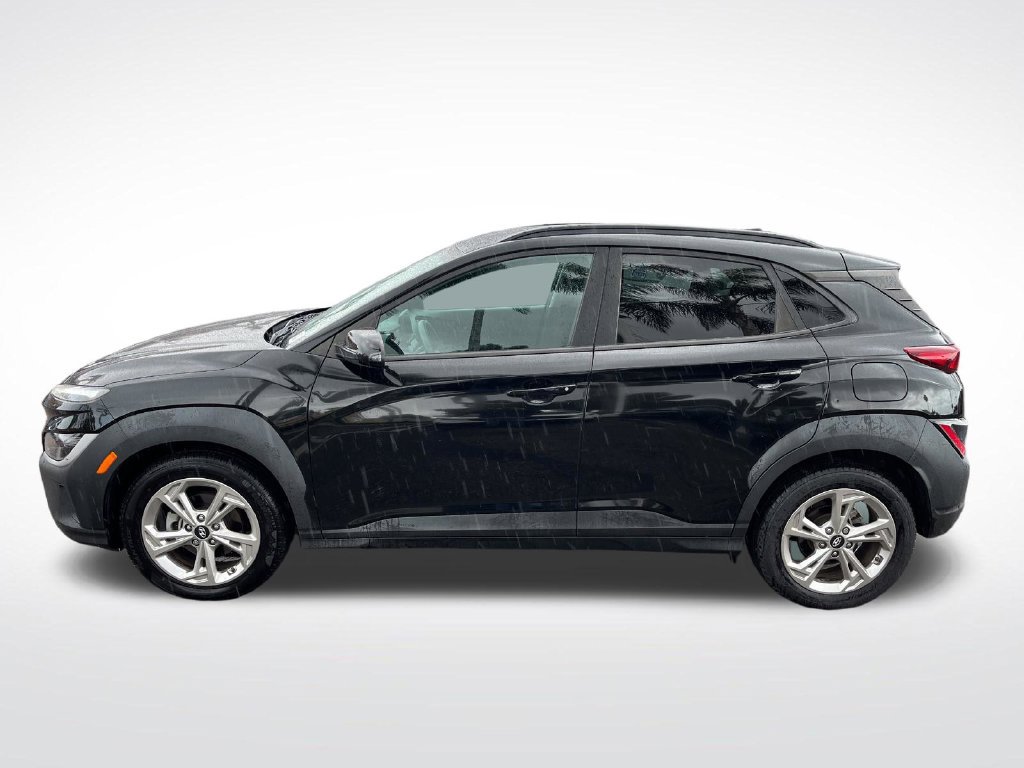 Used 2022 Hyundai Kona SEL FWD image 2
