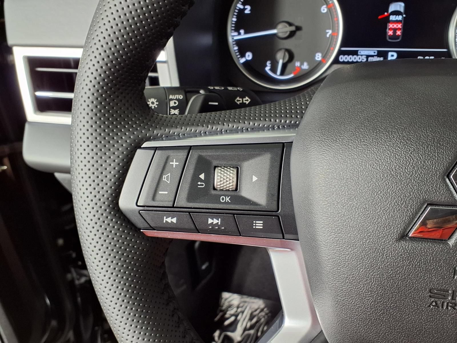 New 2026 Mitsubishi Outlander SE FWD image 25