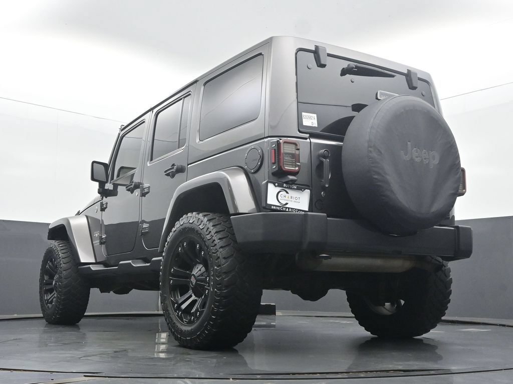 Used 2016 Jeep Wrangler Unlimited Sahara w/ Connectivity Group AWD/4WD image 50