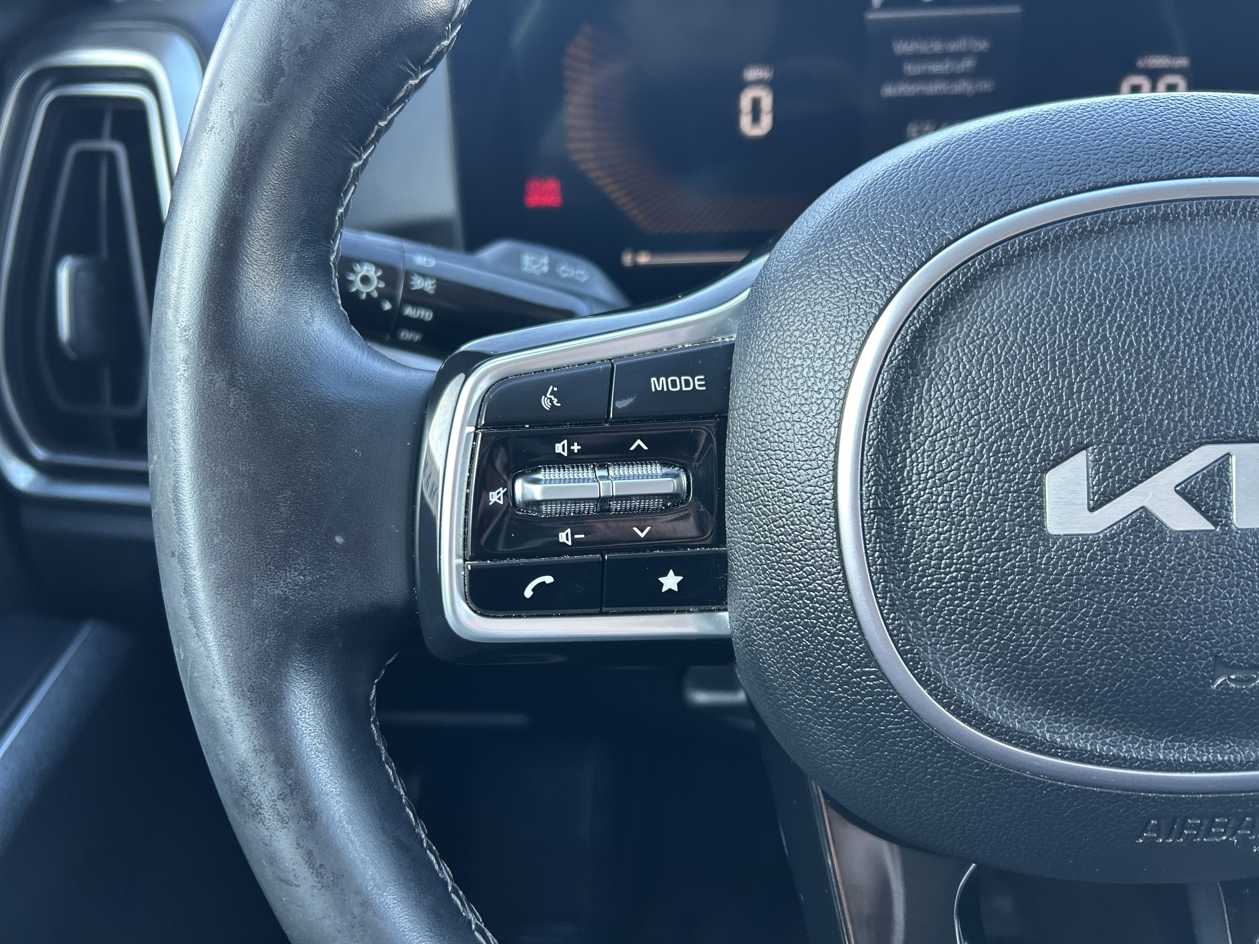 Used 2025 Kia Sorento S image 13