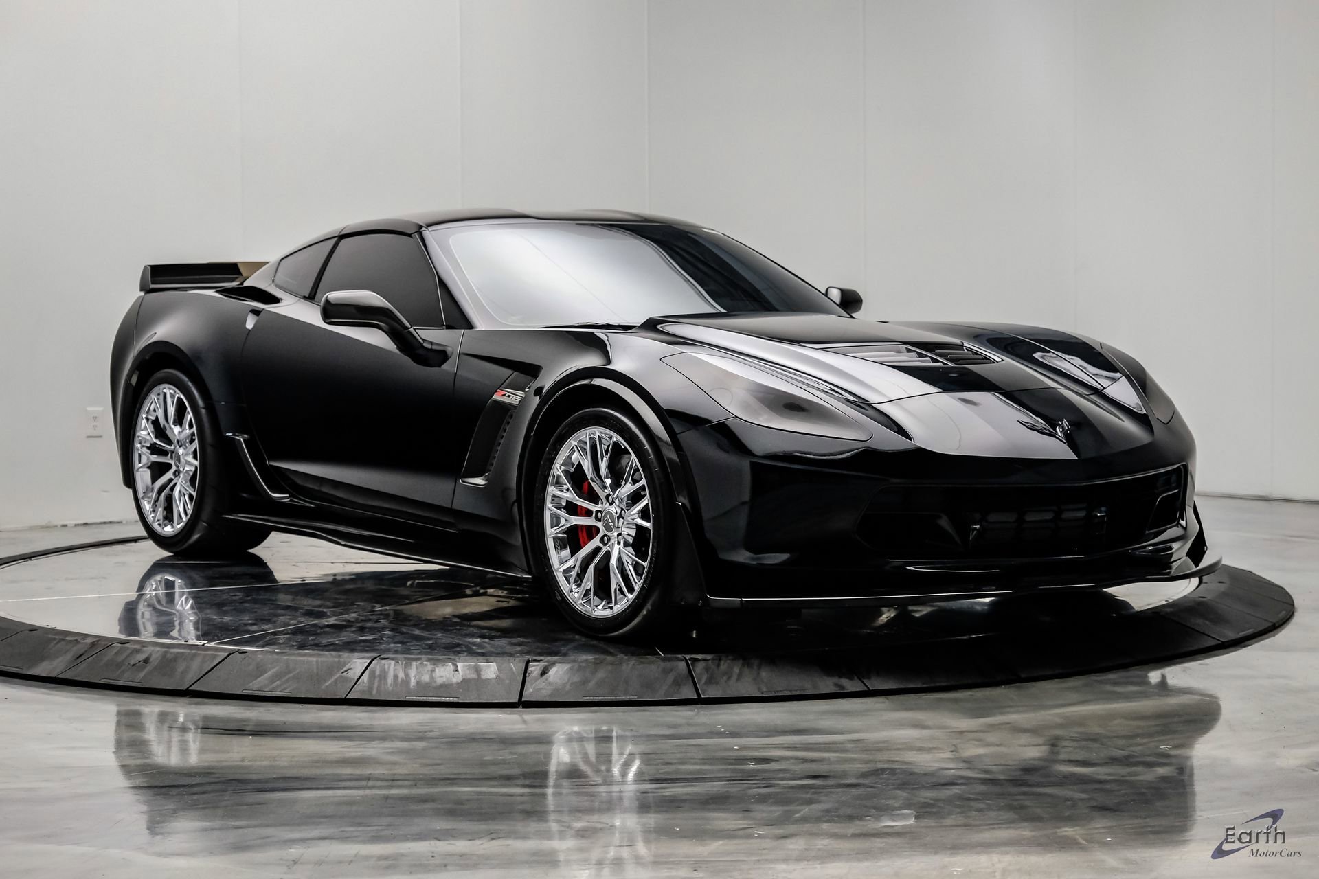Used 2015 Chevrolet Corvette Z06 w/ 3LZ Preferred Equipment Group image 31