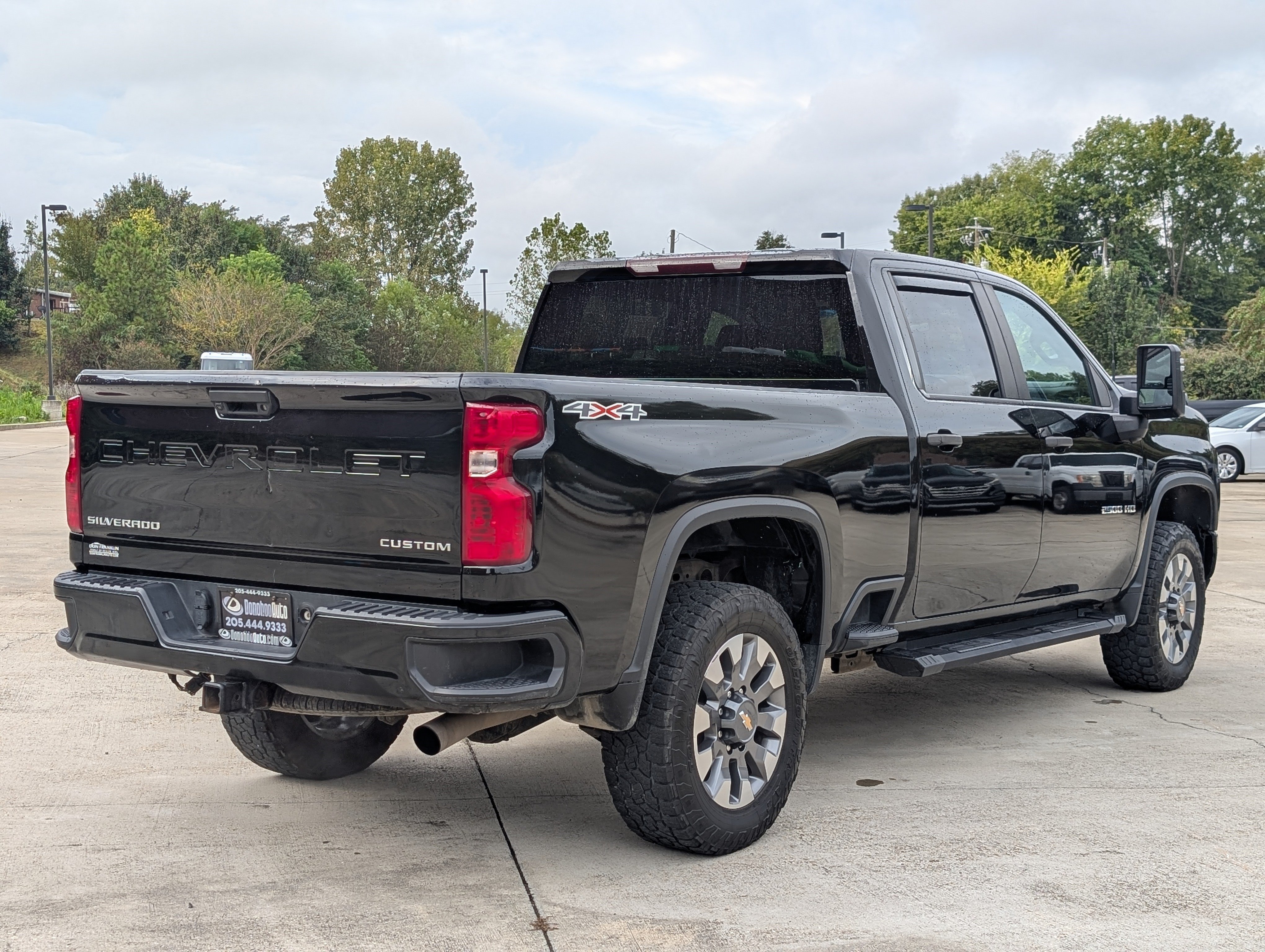 Used 2023 Chevrolet Silverado 2500 Custom w/ Gooseneck/5TH Wheel Package AWD/4WD image 9