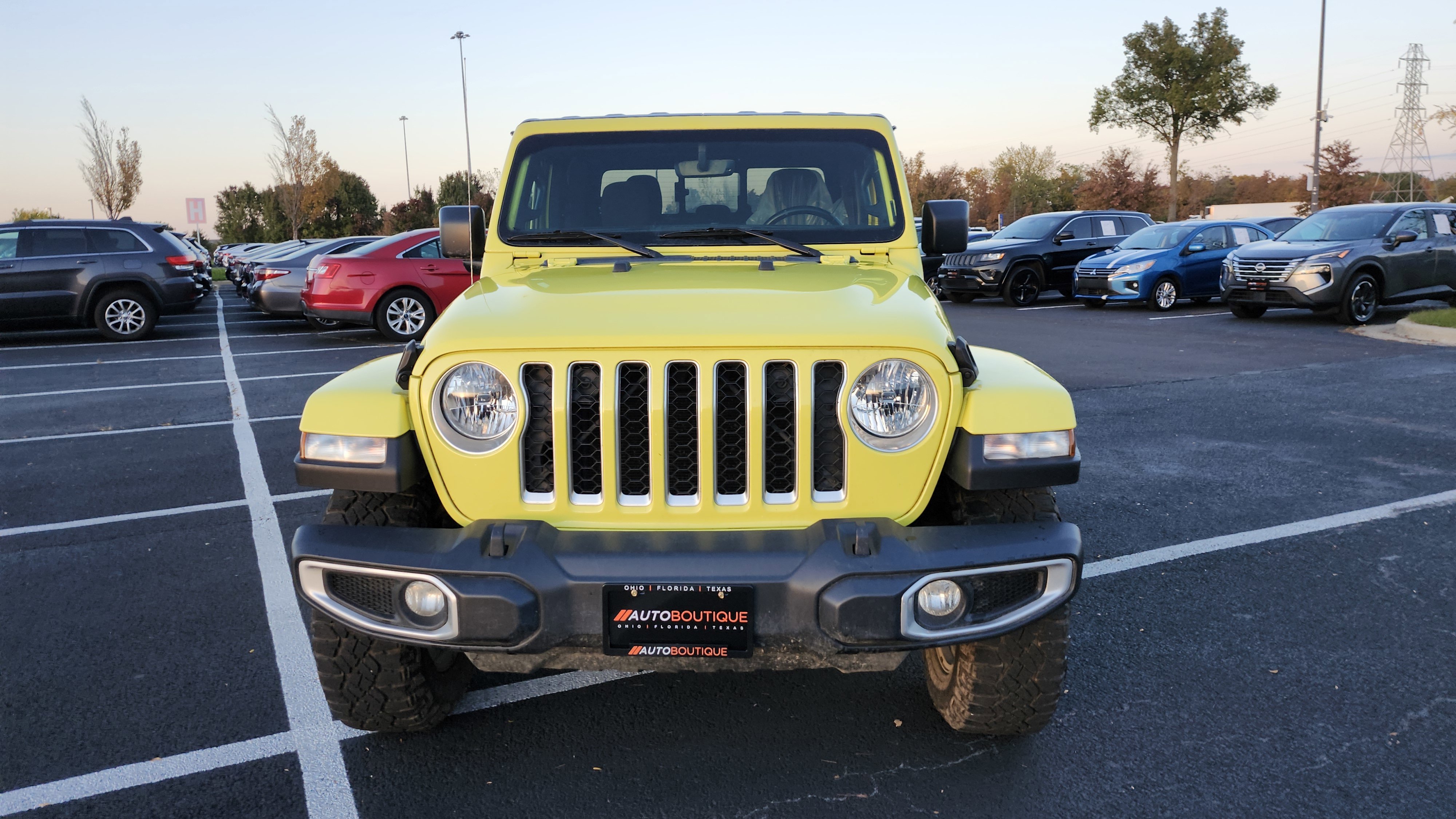 Used 2023 Jeep Gladiator Overland w/ Cold Weather Group image 3