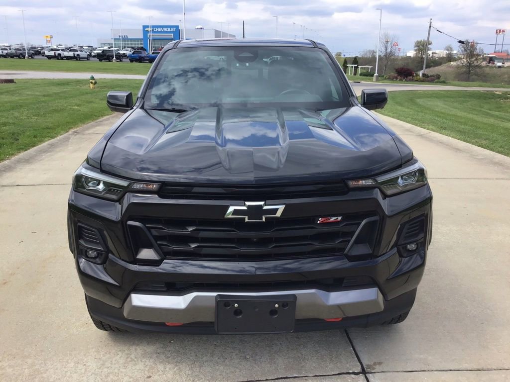 Used 2024 Chevrolet Colorado Z71 w/ Z71 Convenience Package 2 image 2