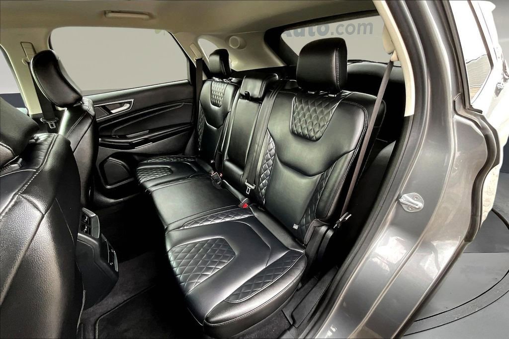 Used 2023 Ford Edge Titanium image 21