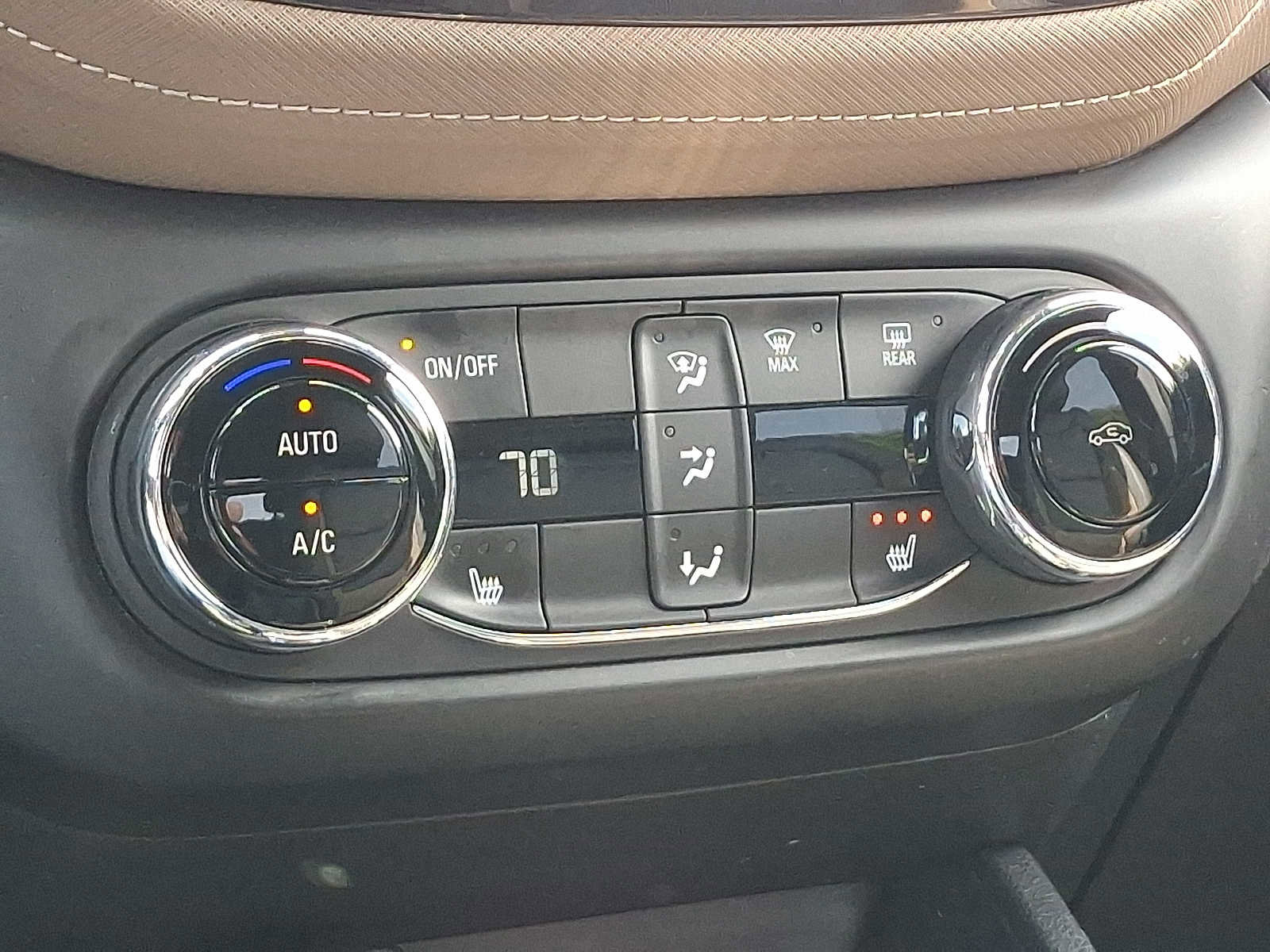 Used 2021 Chevrolet TrailBlazer ACTIV w/ Technology Package AWD/4WD image 15