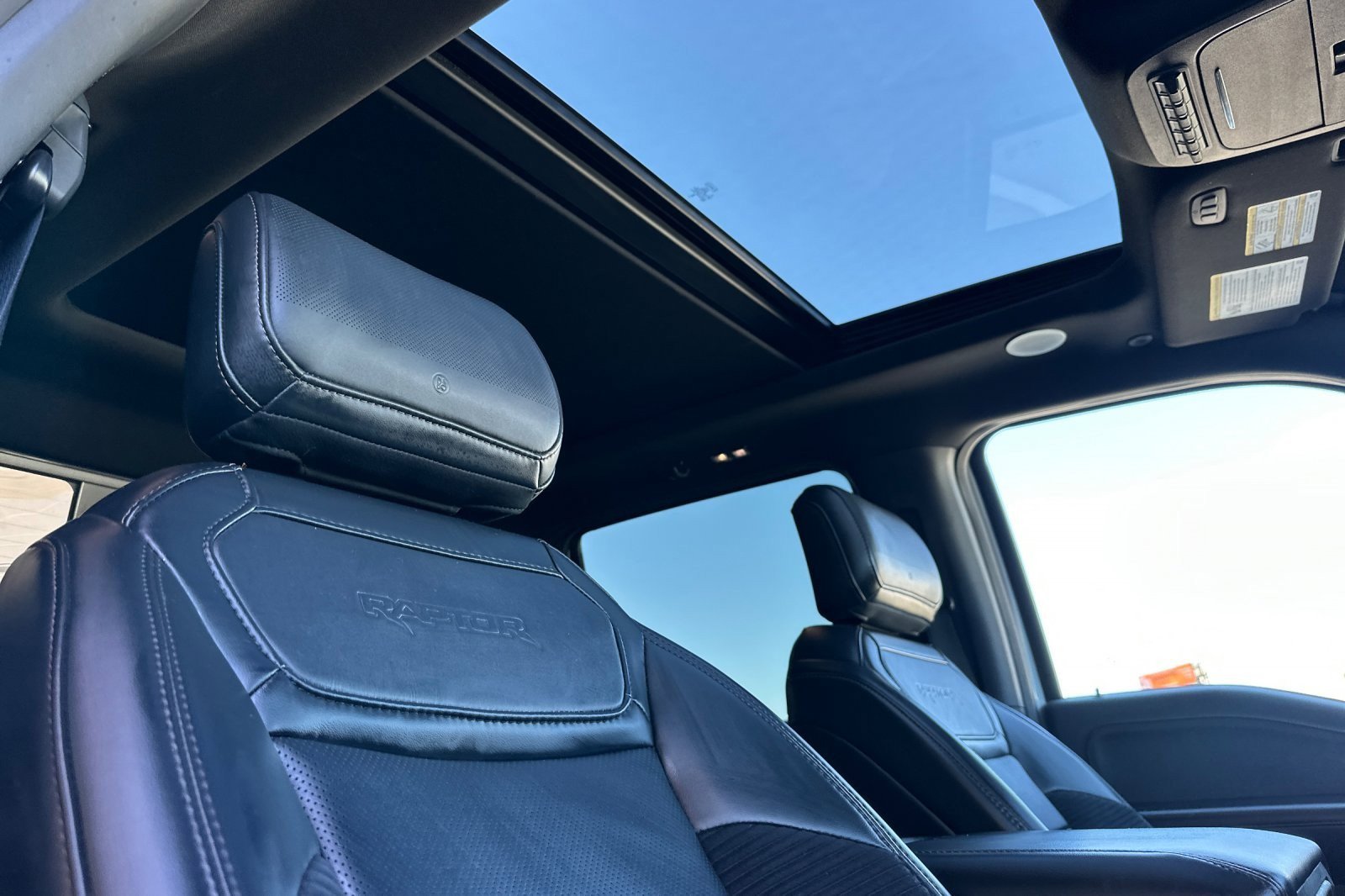 Used 2023 Ford F150 Raptor w/ Raptor Carbon Fiber Package image 15