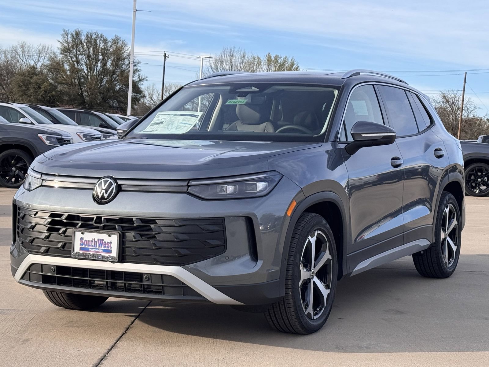 New 2026 Volkswagen Tiguan SE FWD image 9