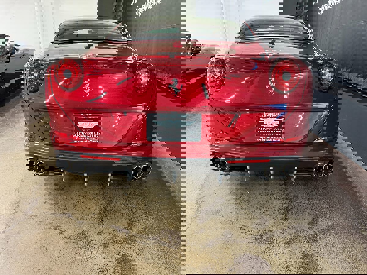 Used 2017 Ferrari California T image 8