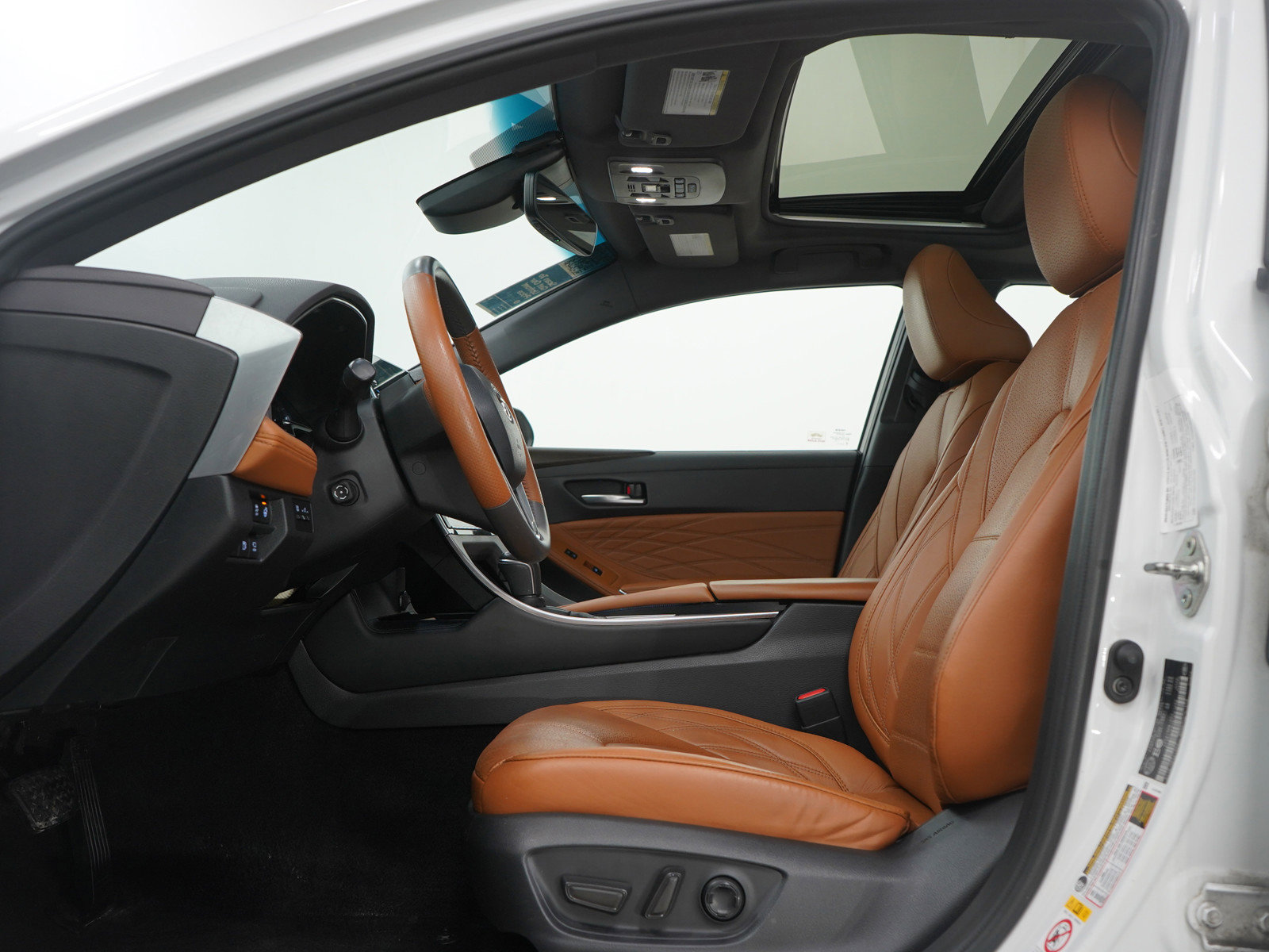 Used 2019 Toyota Avalon Limited image 22