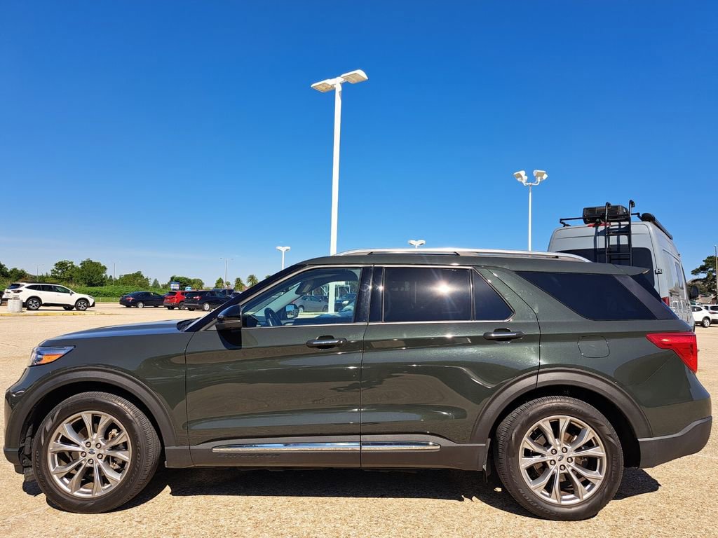Used 2022 Ford Explorer Limited w/ Equipment Group 301A RWD image 8