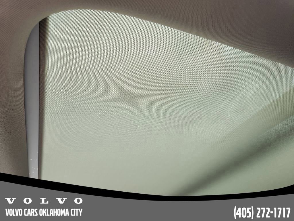 Certified 2025 Volvo XC60 T8 Plus w/ Protection Package Premier image 24