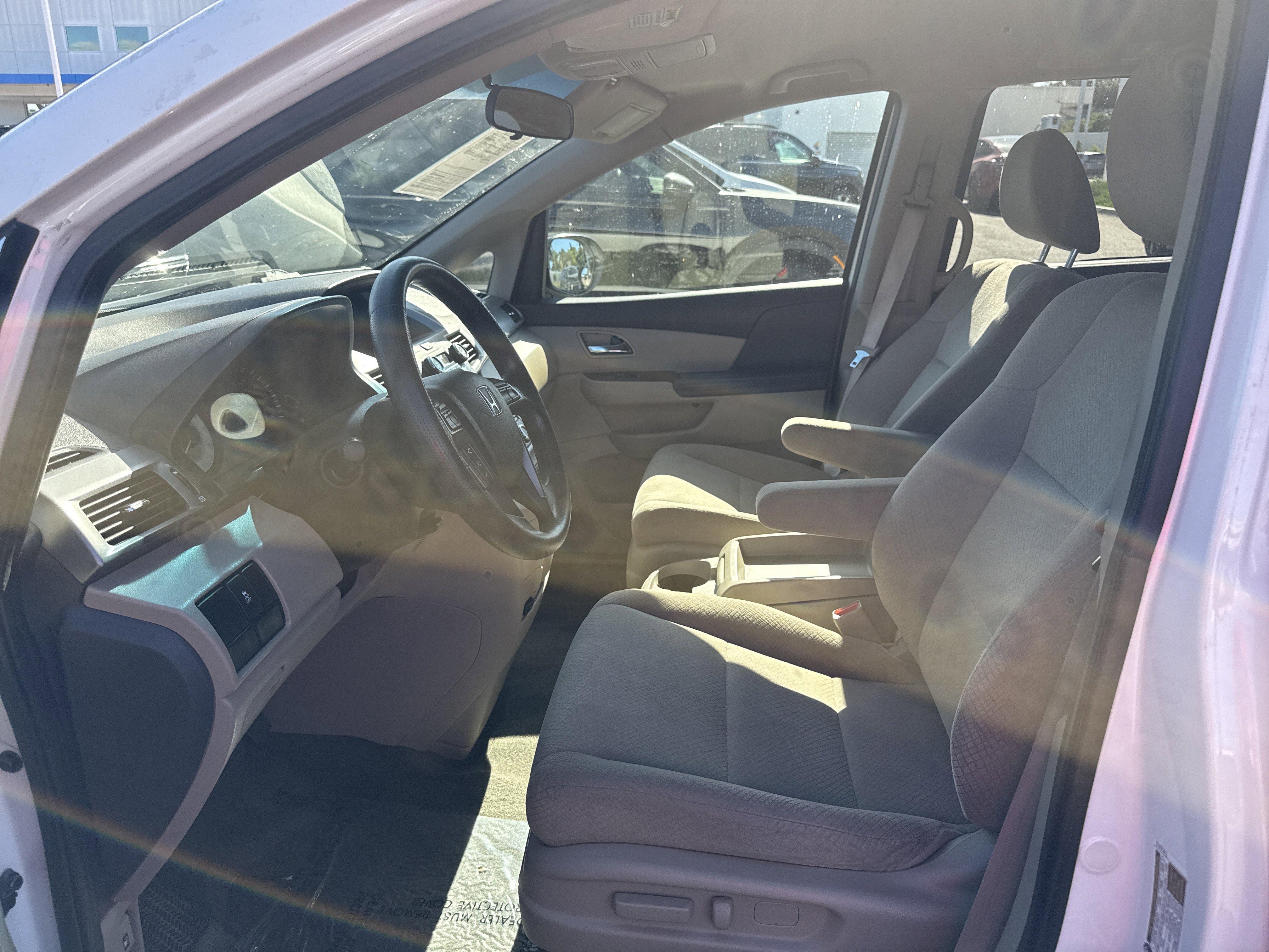 Used 2014 Honda Odyssey LX image 10