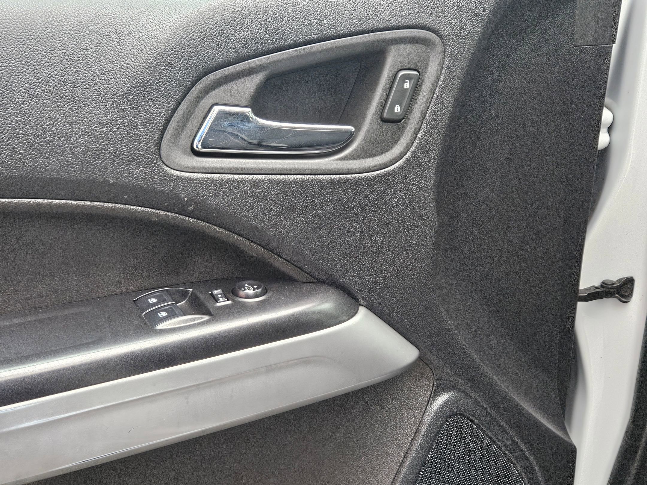 Used 2022 Chevrolet Colorado LT w/ Fleet Safety Package image 18