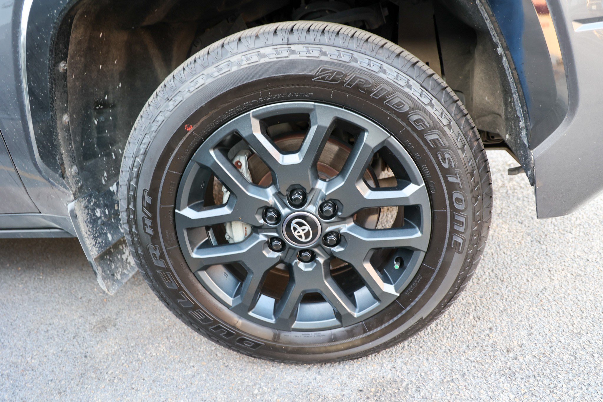 Used 2024 Toyota Tundra Platinum AWD/4WD image 13