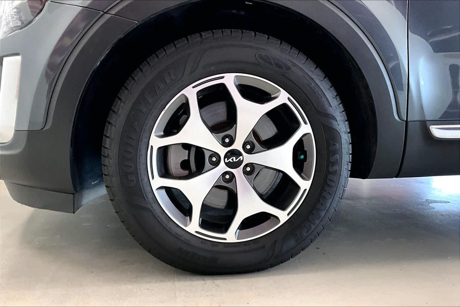 Used 2022 Kia Telluride EX AWD/4WD image 7