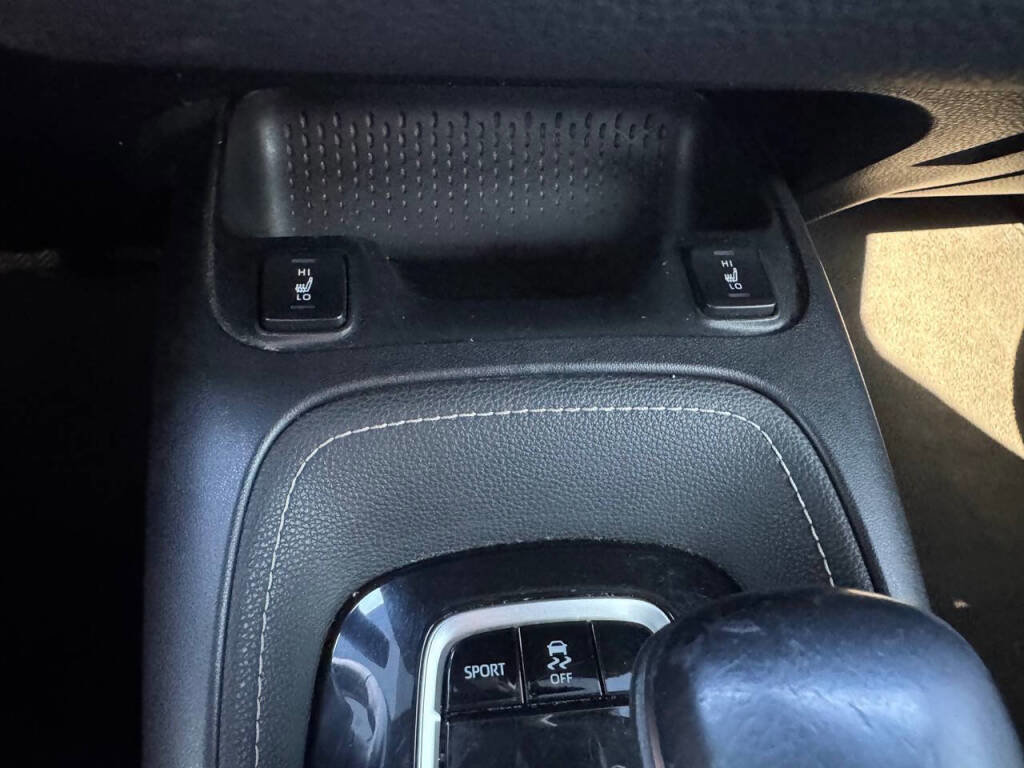 Used 2019 Toyota Corolla XSE image 11