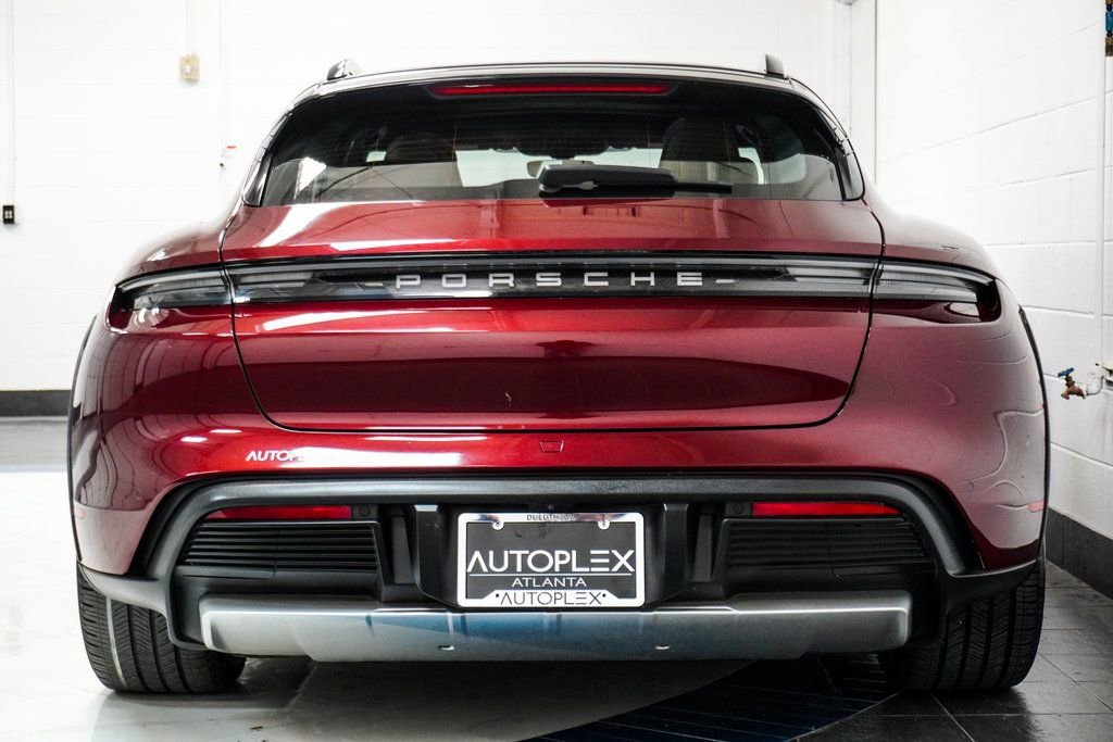 Used 2022 Porsche Taycan 4 Cross Turismo AWD/4WD image 13