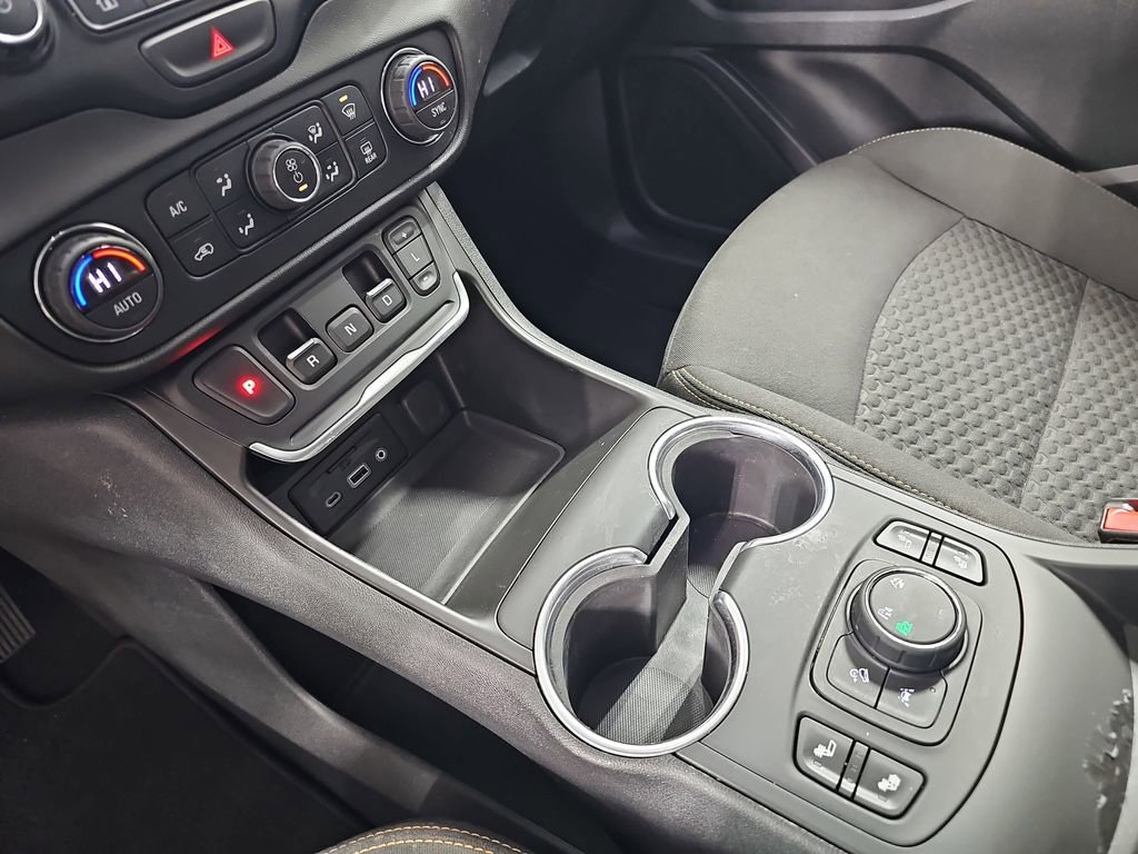 Used 2020 GMC Terrain SLE w/ Driver Convenience Package image 31