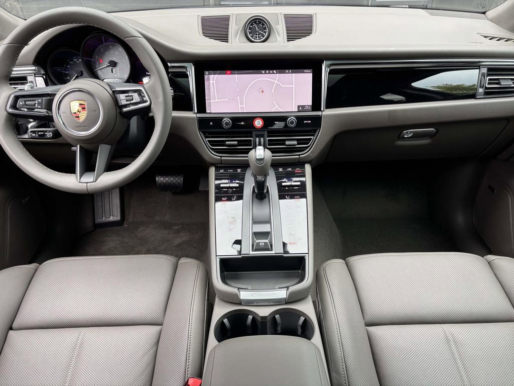 New 2026 Porsche Macan S image 18