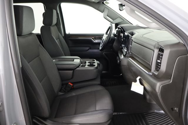 Used 2024 Chevrolet Silverado 1500 LT AWD/4WD image 18