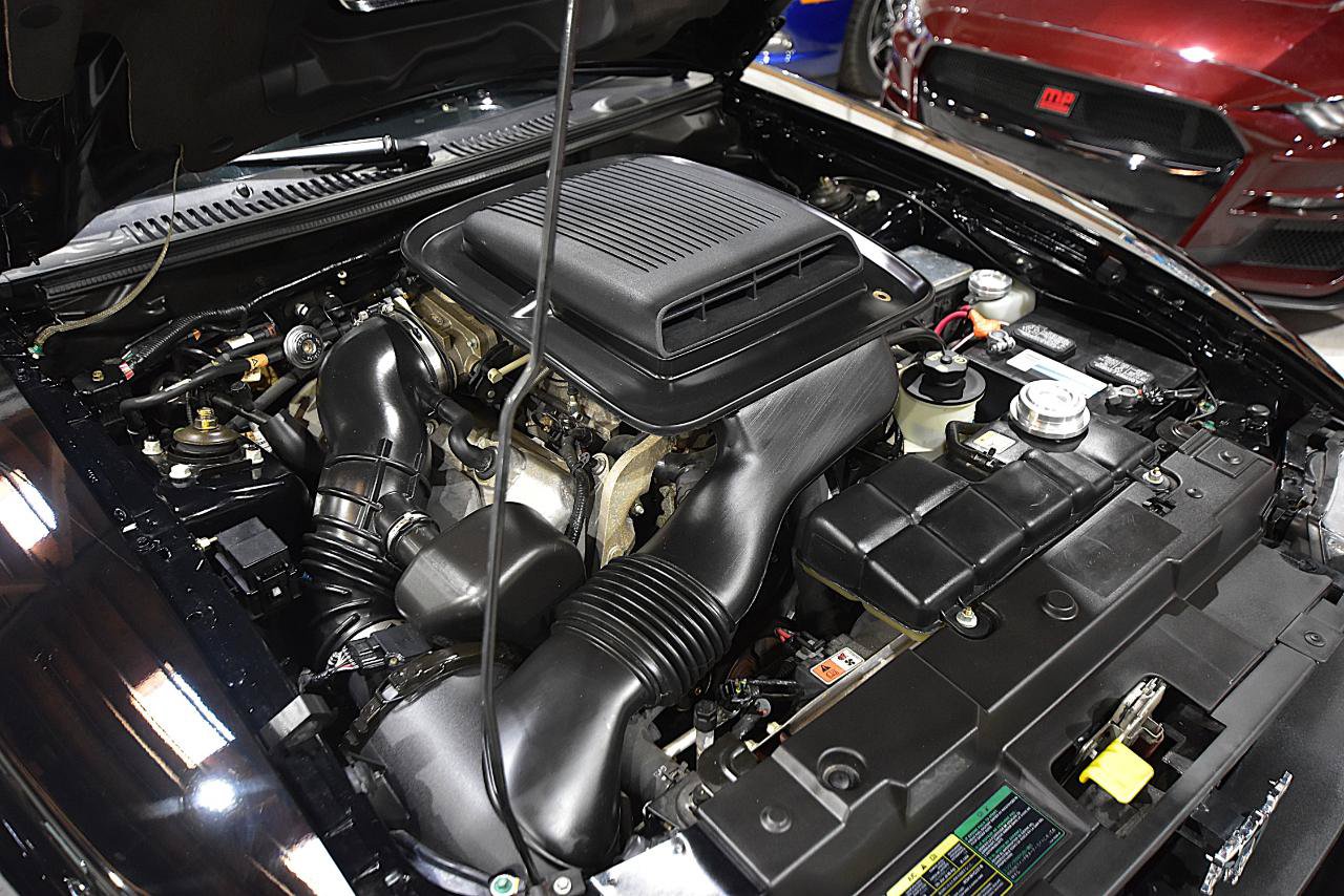 Used 2004 Ford Mustang Mach 1 RWD image 42