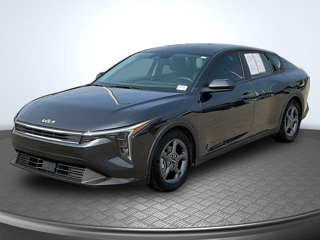 Used 2025 Kia K4 FWD image 3