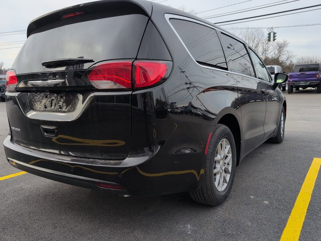 New 2026 Chrysler Voyager LX FWD image 3