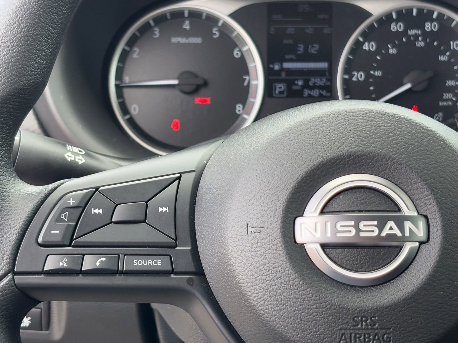 Certified 2025 Nissan Kicks Play S image 19