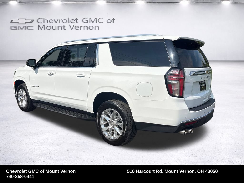 Used 2024 Chevrolet Suburban Premier AWD/4WD image 3