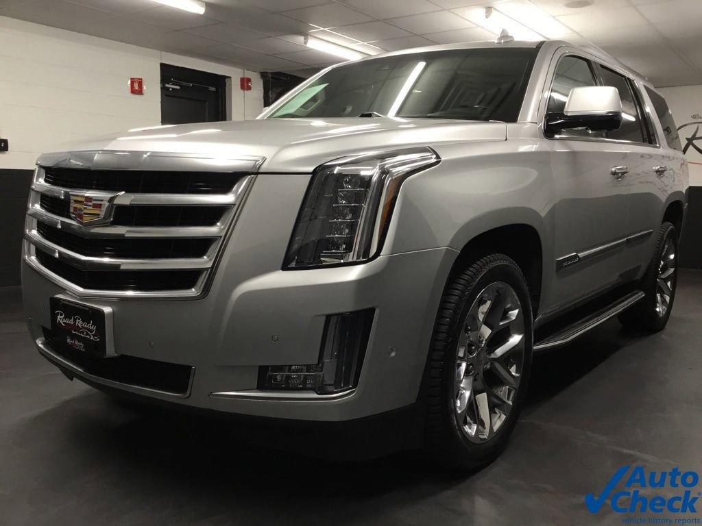 Used 2017 Cadillac Escalade Luxury AWD/4WD image 5